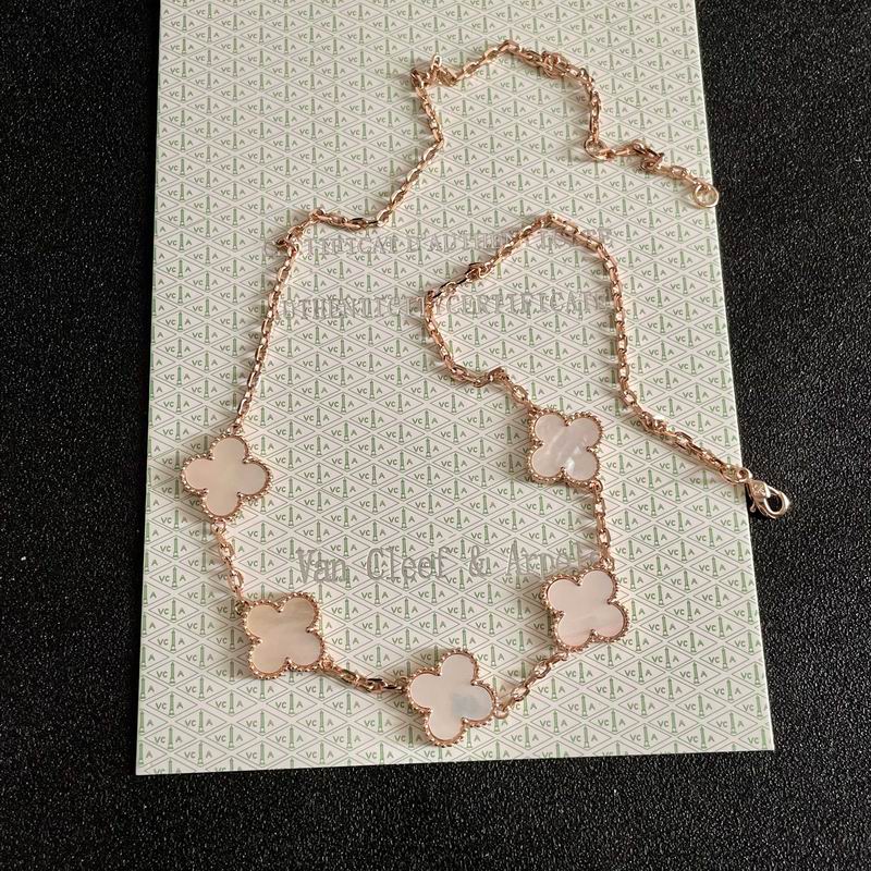 Van Cleef & Arpels necklace 08yxs10